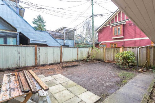 3086 2Nd Avenue W, Vancouver, BC 