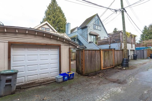 3086 2Nd Avenue W, Vancouver, BC 