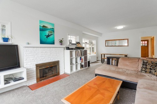 3086 2Nd Avenue W, Vancouver, BC 