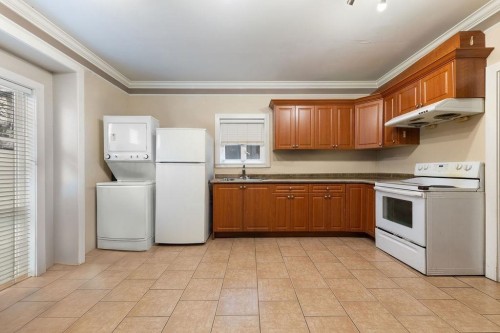 8363 Victoria Drive, Vancouver, BC 