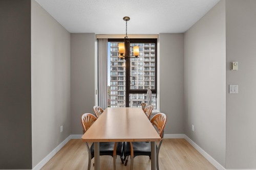 802-7088 Salisbury Avenue, Burnaby, BC 