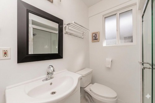 1136 Lansdowne Drive, Coquitlam, BC 
