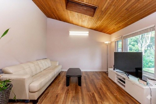 1136 Lansdowne Drive, Coquitlam, BC 