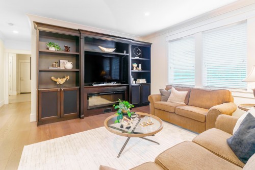 841 Rochester Avenue, Coquitlam, BC 