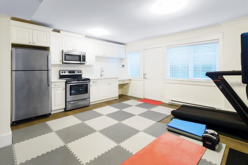 841 Rochester Avenue, Coquitlam, BC 