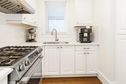 841 Rochester Avenue, Coquitlam, BC 