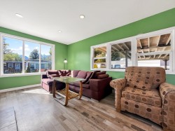 39-40157 Government Road Squamish, BC V0N 1T0