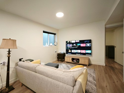 790 68Th Avenue W, Vancouver, BC 