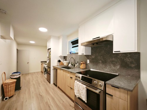 790 68Th Avenue W, Vancouver, BC 