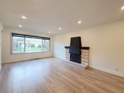 790 68Th Avenue W, Vancouver, BC 
