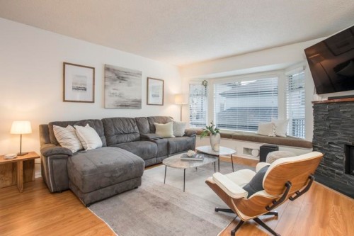 27-1195 Falcon Drive  Coquitlam, BC V3E 2H1