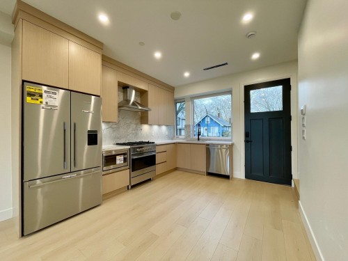 162 43Rd Avenue E, Vancouver, BC 