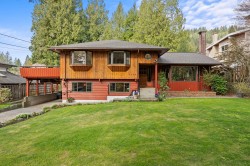 4589 Ramsay Road  North Vancouver, BC V7K 2N6