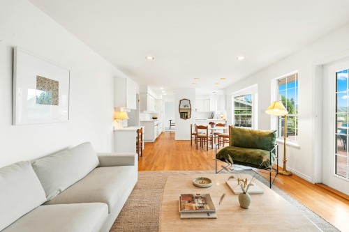 2372 Kings Avenue, West Vancouver, BC 