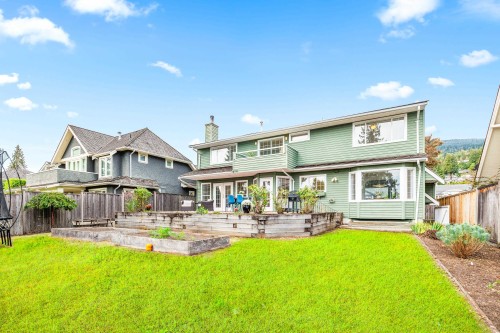 2372 Kings Avenue, West Vancouver, BC 