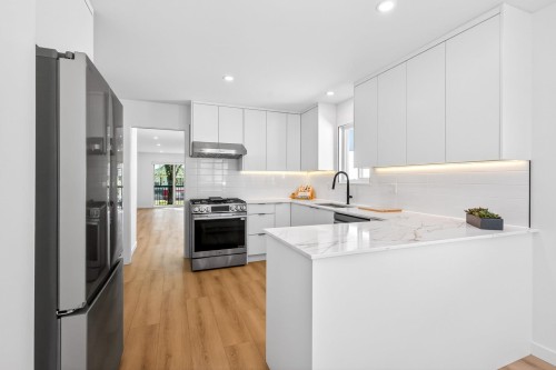 2085 Waverley Avenue, Vancouver, BC 