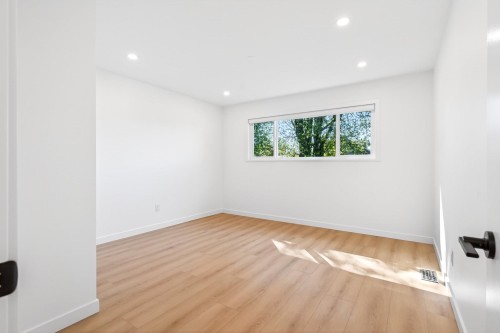 2085 Waverley Avenue, Vancouver, BC 