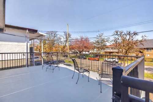 2085 Waverley Avenue, Vancouver, BC 