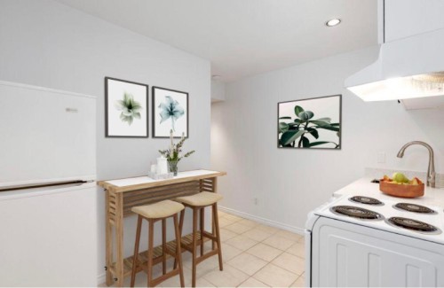 2085 Waverley Avenue, Vancouver, BC 