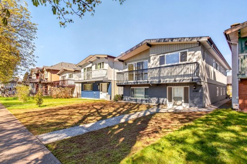 2085 Waverley Avenue, Vancouver, BC 