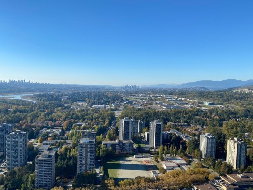 5304-3809 Evergreen Place  Burnaby, BC V3J 0M1