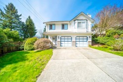 11 Harbour Place  Port Moody, BC V3H 4J8