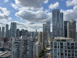 2306-1189 Howe Street Vancouver, BC V6Z 2X4