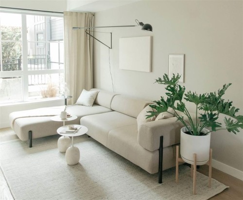 7893 Oak Street, Vancouver, BC 