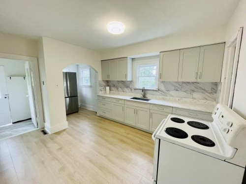 922 Park Drive, Vancouver, BC 