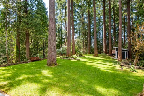 2551 Hyannis Point, North Vancouver, BC 