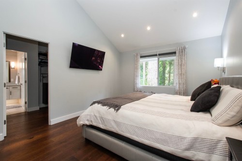 2551 Hyannis Point, North Vancouver, BC 