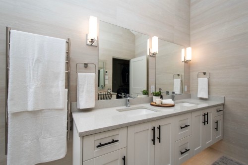 2551 Hyannis Point, North Vancouver, BC 