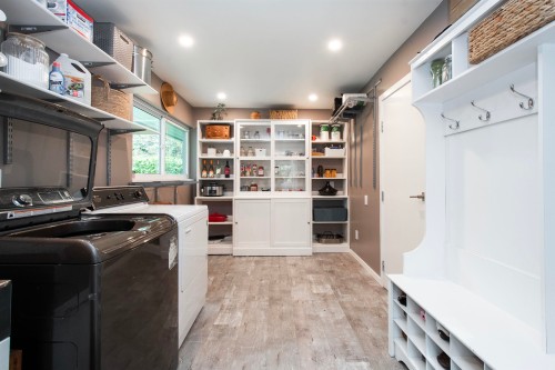 2551 Hyannis Point, North Vancouver, BC 