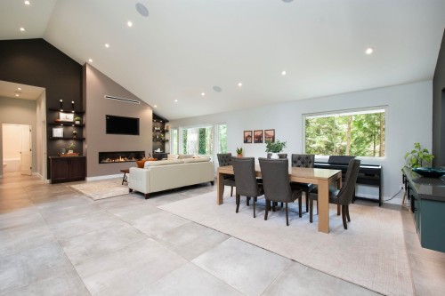 2551 Hyannis Point, North Vancouver, BC 
