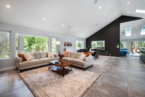 2551 Hyannis Point, North Vancouver, BC 