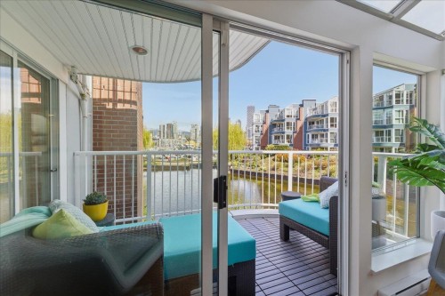 1523 Mariner Walk, Vancouver, BC 