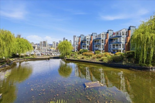 1523 Mariner Walk, Vancouver, BC 