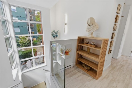 1523 Mariner Walk, Vancouver, BC 