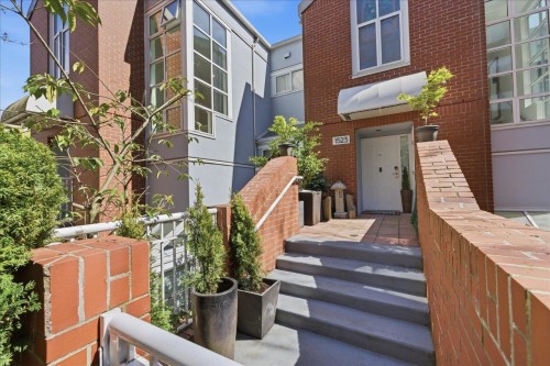 1523 Mariner Walk, Vancouver, BC 