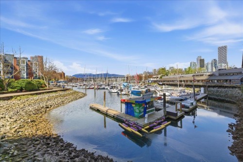 1523 Mariner Walk, Vancouver, BC 
