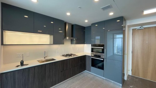 2505-6511 Sussex Avenue  Burnaby, BC V5H 0K5