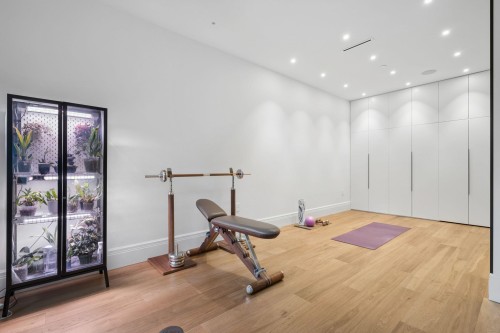 4021 28Th Avenue W, Vancouver, BC 