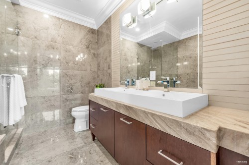 6851 Mayflower Drive, Richmond, BC 