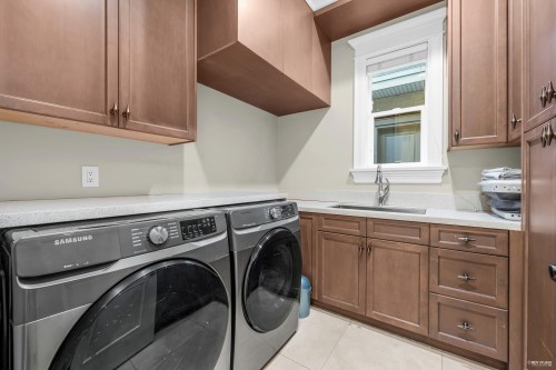 6851 Mayflower Drive, Richmond, BC 