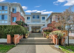 321-360 36th Avenue E Vancouver, BC V5W 4B9