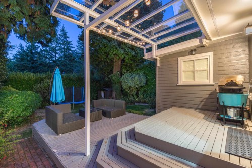 6431 Rosebery Avenue, West Vancouver, BC 