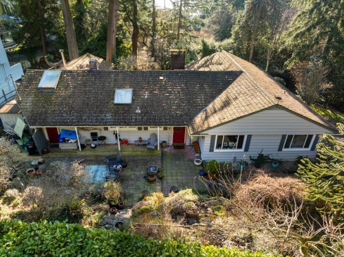 4028 Rose Crescent  West Vancouver, BC V7V 2N7