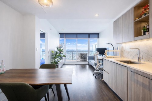 4309-4730 Lougheed Highway, Burnaby, BC 