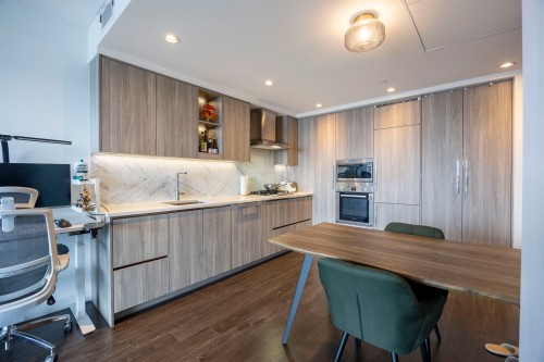 4309-4730 Lougheed Highway, Burnaby, BC 