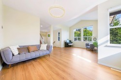 513 Forest Parkway  Port Moody, BC V3H 5M5